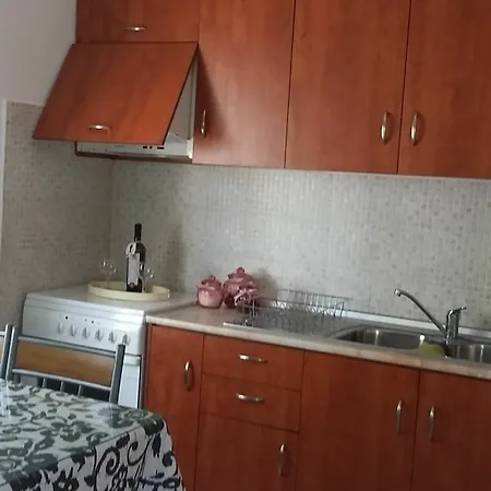 Anastasia's إياليسوس